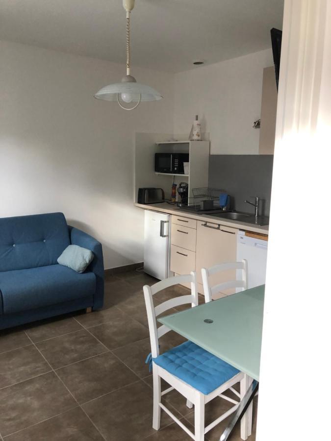 Aux 3 Domaines T2 Avec Terrasse Διαμέρισμα Ιέρ Εξωτερικό φωτογραφία