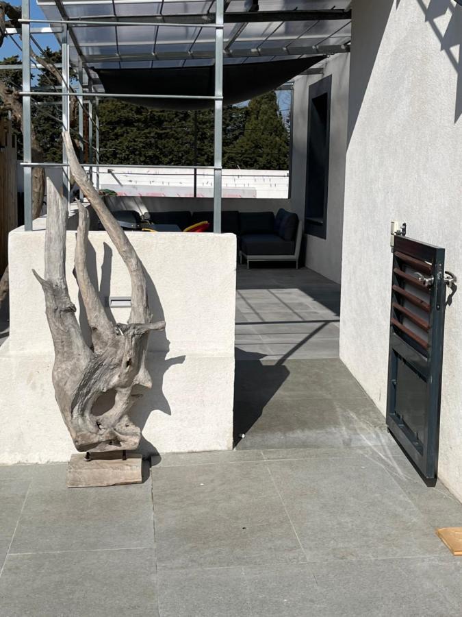 Aux 3 Domaines T2 Avec Terrasse Διαμέρισμα Ιέρ Εξωτερικό φωτογραφία