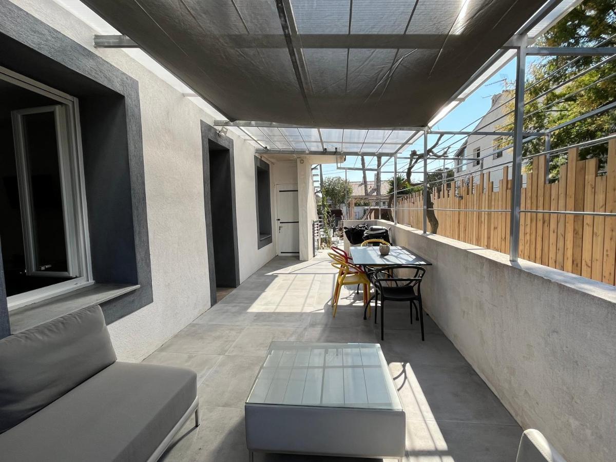 Aux 3 Domaines T2 Avec Terrasse Διαμέρισμα Ιέρ Εξωτερικό φωτογραφία